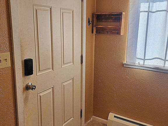 3rd image of 1417 Mission Rd