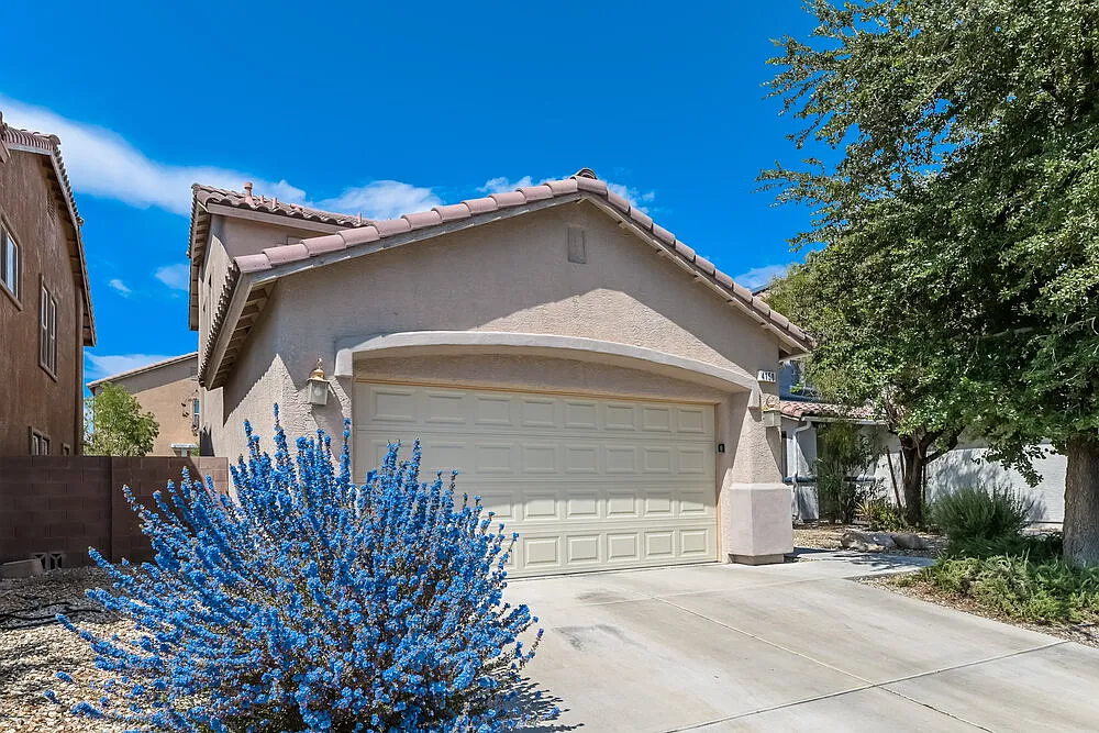 3 bed, 2.5 bath, 1668 sqft, $2,140 — Photo 4