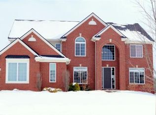 25476 Stanley Ln, South Lyon, MI 48178