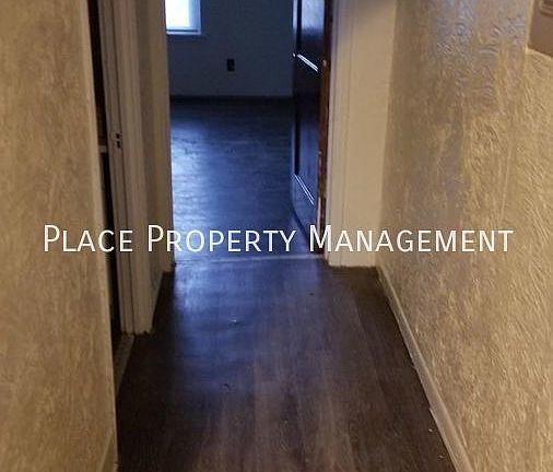 4th image of 133 N Camburn St #B