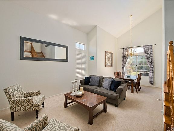4th image of 27476 Westover Way