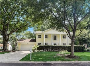 1923 Heather Rd, Geneva, IL 60134