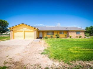 1195 Manzanito Dr, Bosque Farms, NM 87068