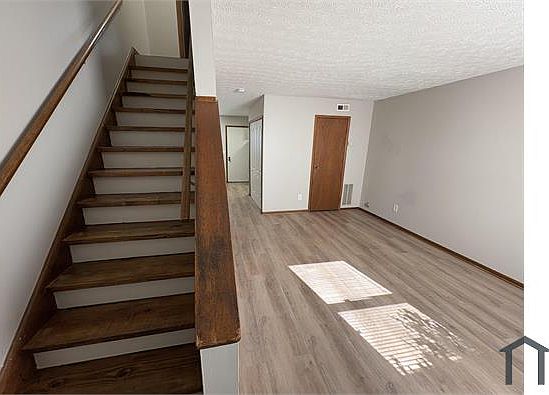 2nd image of 6386 Newtown Dr