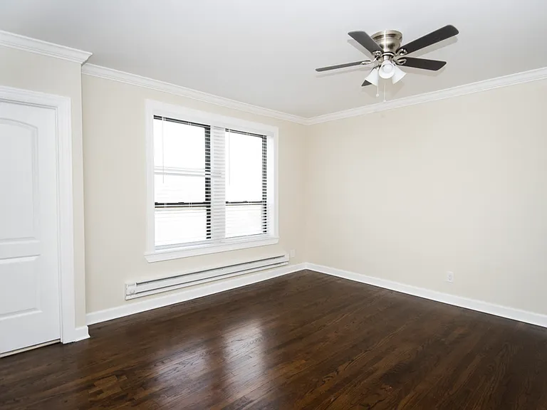 3345 N Marshfield Ave #302 — Photo 7