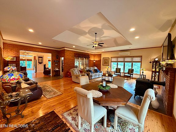 18th image of 630 Kenny Brook Ln