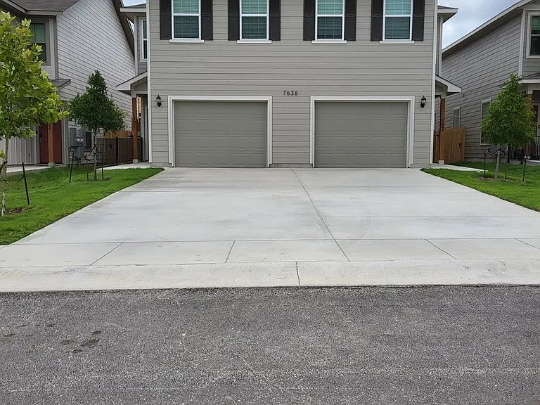 7636 Magnolia Vlg #101 — Photo 1