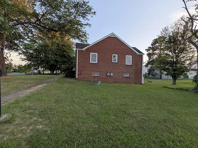 6520 Old Carolina Rd — Photo 1