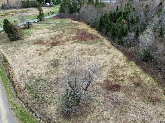 3rd image of 543 Greenfield Rd