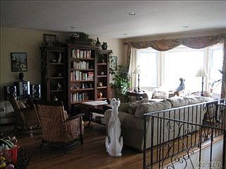 3rd image of 1333 Park St