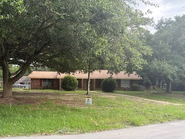 12114 Leslye Ave — Photo 4
