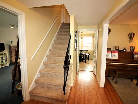 2nd image of 11 Thornfield Way