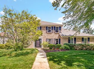963 Monticello Dr, Naperville, IL 60563