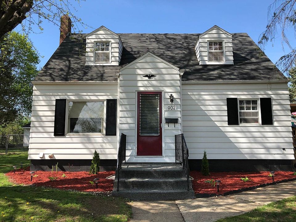 1st image of 902 E Marion St