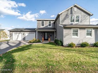 14 Hyde St, Saratoga Springs, NY 12866