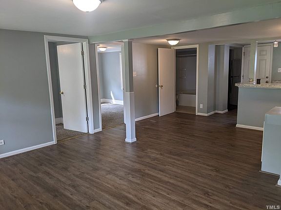 5th image of 219 Southerland St