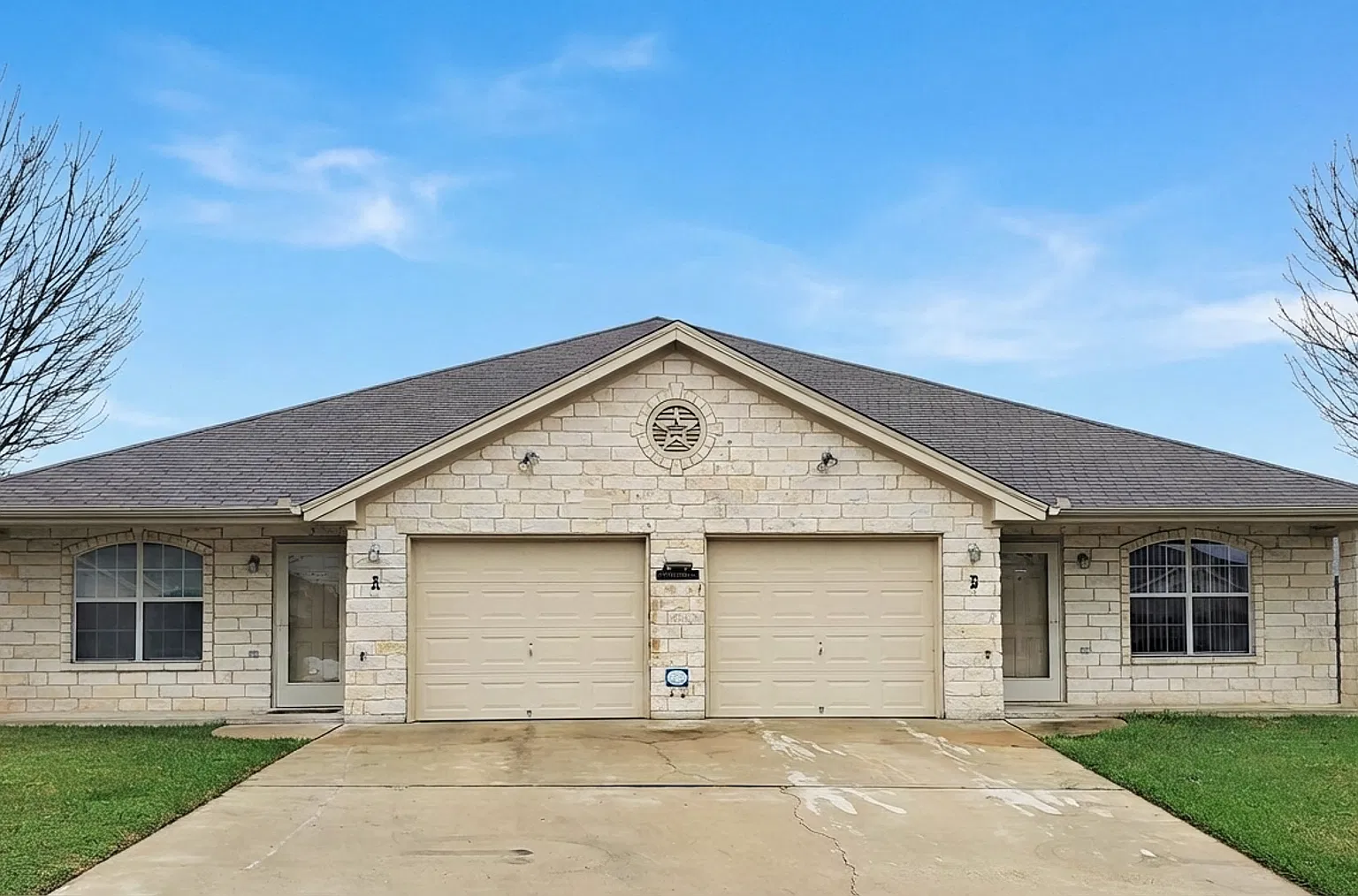 1302 Powder River Dr — Photo 1