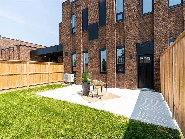 930 Marion Ave #101 — Photo 10