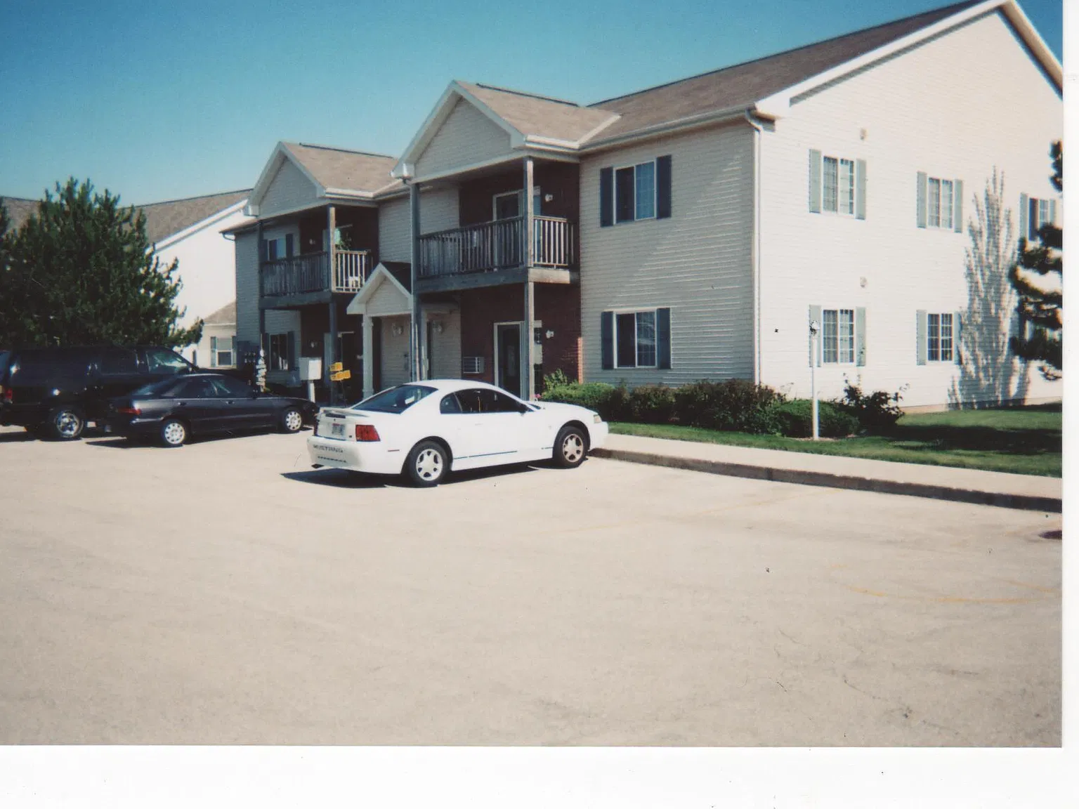 2 bed, 1150 sqft, $1,200 — Photo 2