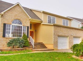 15 Helene St, Old Bridge, NJ 08857