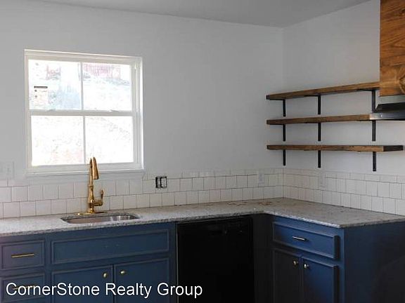 2nd image of 627-629 Poplar St #629B