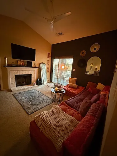 608 Squire Ln Photo 1
