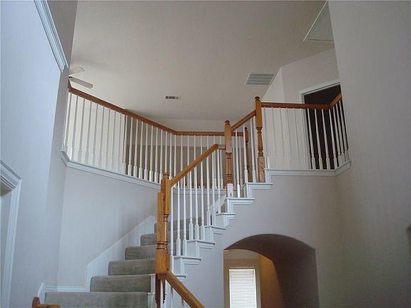 5th image of 3320 Landhope Cir