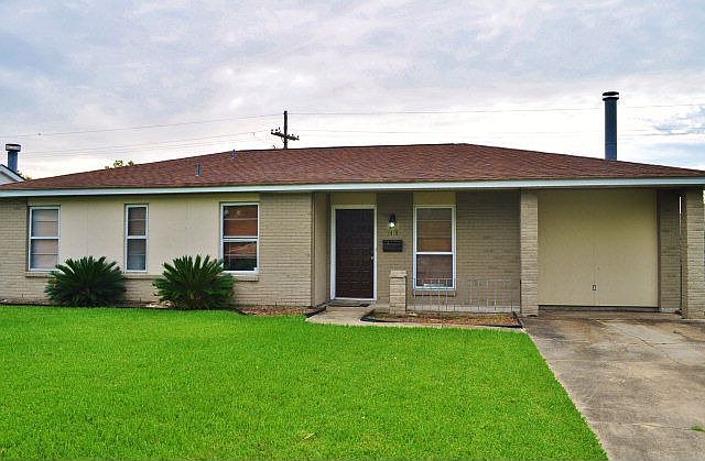 1st image of 1416 Carrollwood Dr