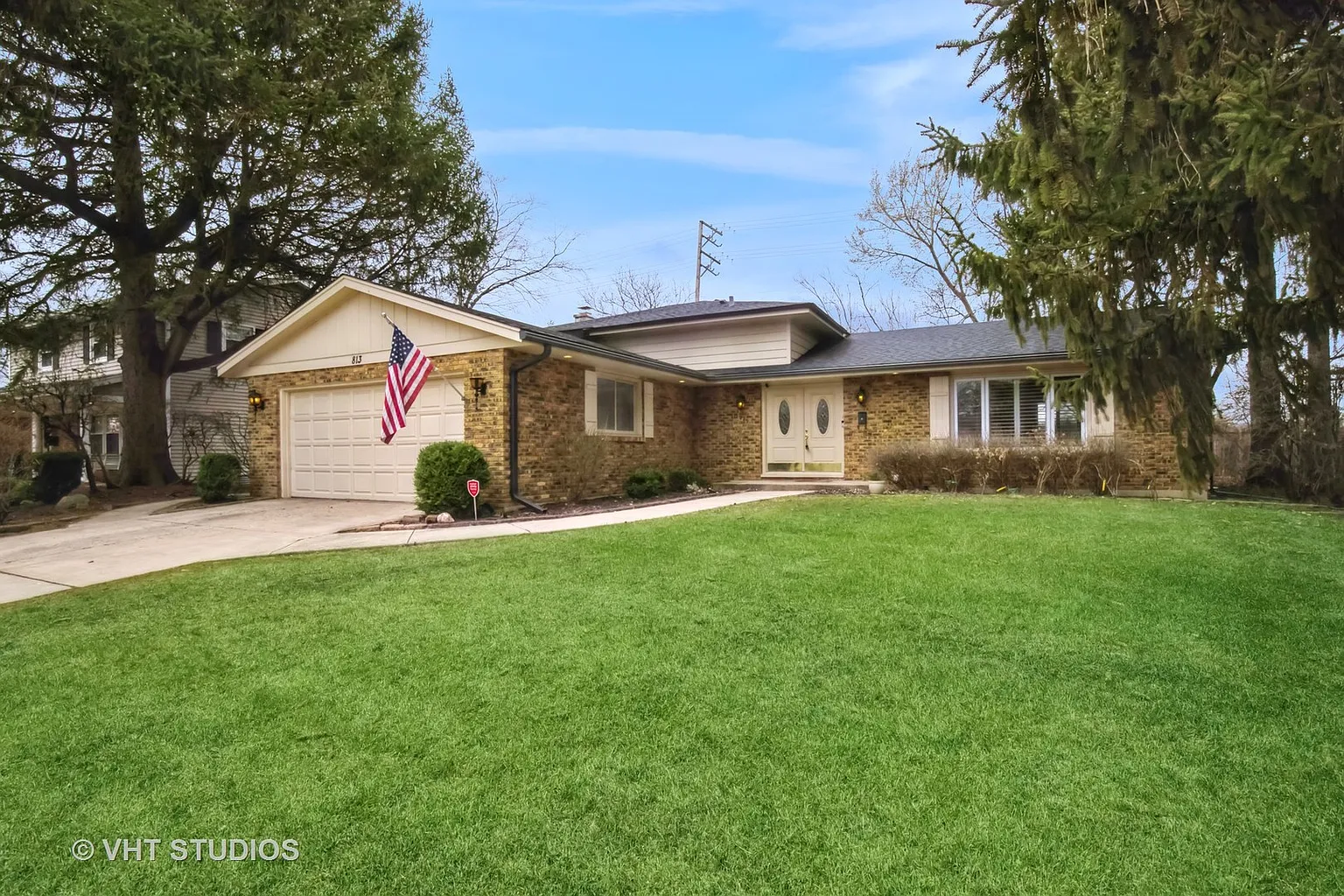 813 Bedford Ln photo 1
