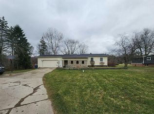 9263 Fenton Rd, Grand Blanc, MI 48439