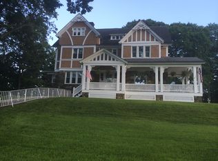 902 Pleasantville Rd, Briarcliff Manor, NY 10510