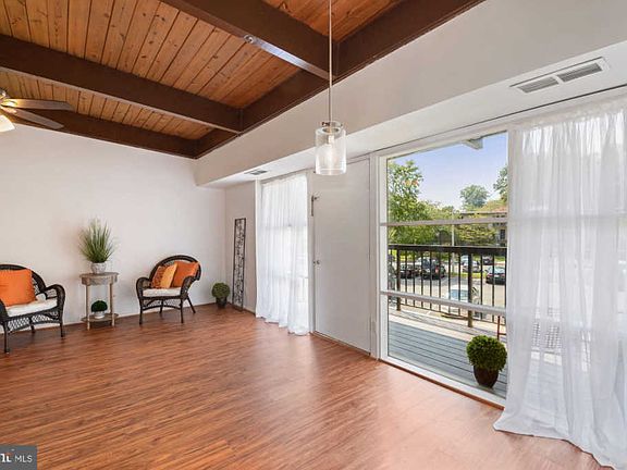 4th image of 4961 Americana Dr #205E