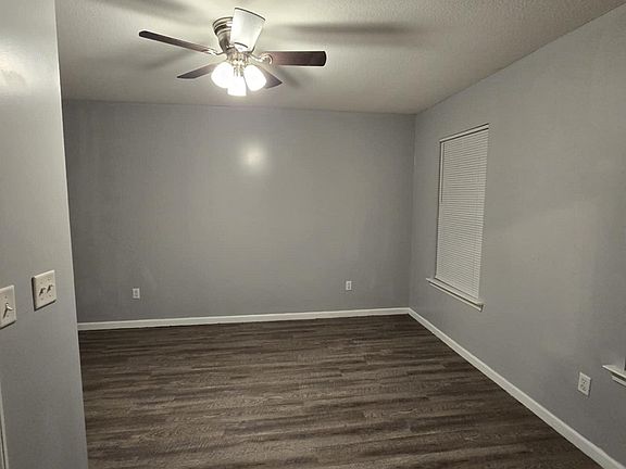 3rd image of 221 Booster Blvd