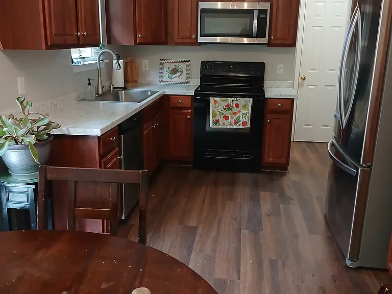 74 Old Salem Ct — Photo 8