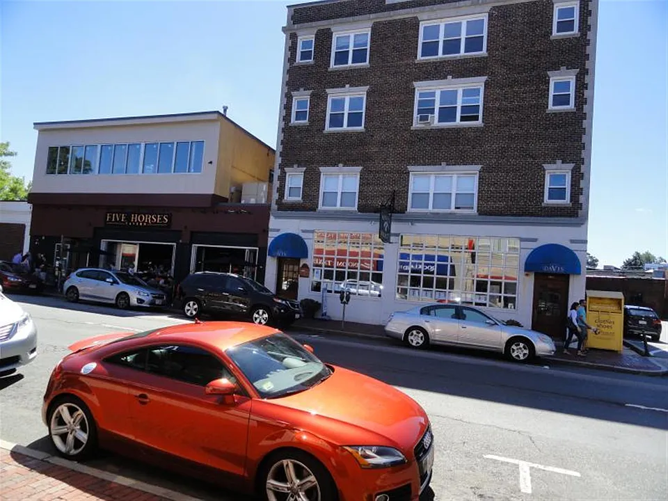 403 Highland Ave #26