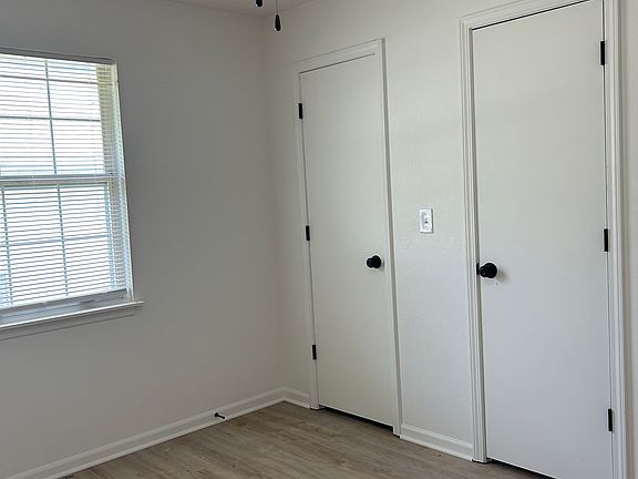 3rd image of 201 N Cypress St Unit A