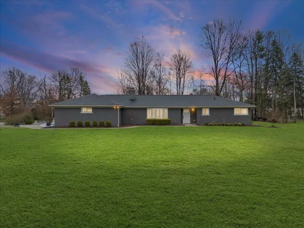 4790 Belzair Dr, Troy, MI 48085