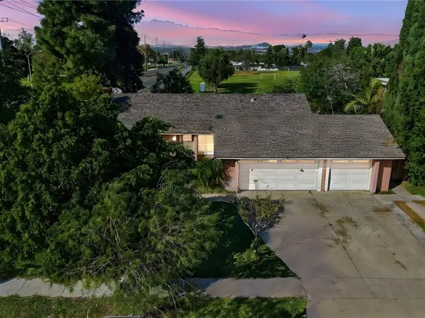 1077 Westpark Ln, Corona, CA 92882