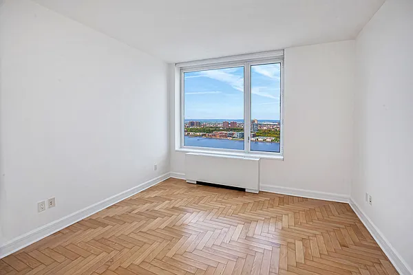 Rented by Douglas Elliman | media 16