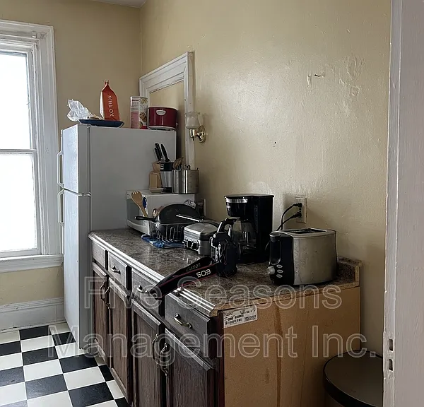 19 Grant St #2 — Photo 10