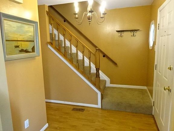 4th image of 5214 Lexington Ct