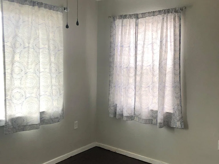 1227 Huckleberry St — Photo 8