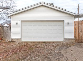 3812 Root Ave NE #B, Canton, OH 44705