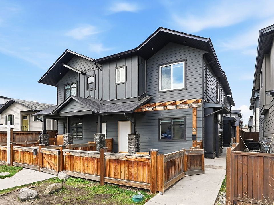 1st image of 722 Coopland Cres #4