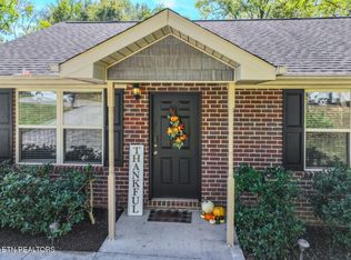 461 Robertsville Rd, Oak Ridge, TN 37830