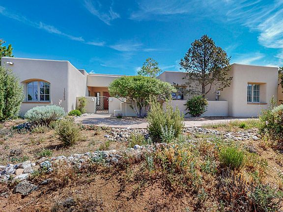 5th image of 13405 Pino Canyon Pl NE