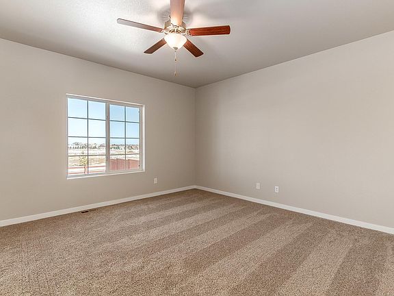 3rd image of 1518 Heirloom Dr