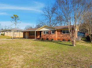 3504 Cable St NW, Huntsville, AL 35810