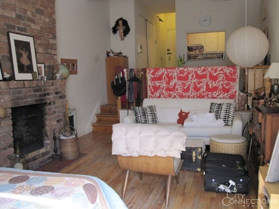 2nd image of 65 E 11th St APT 4D