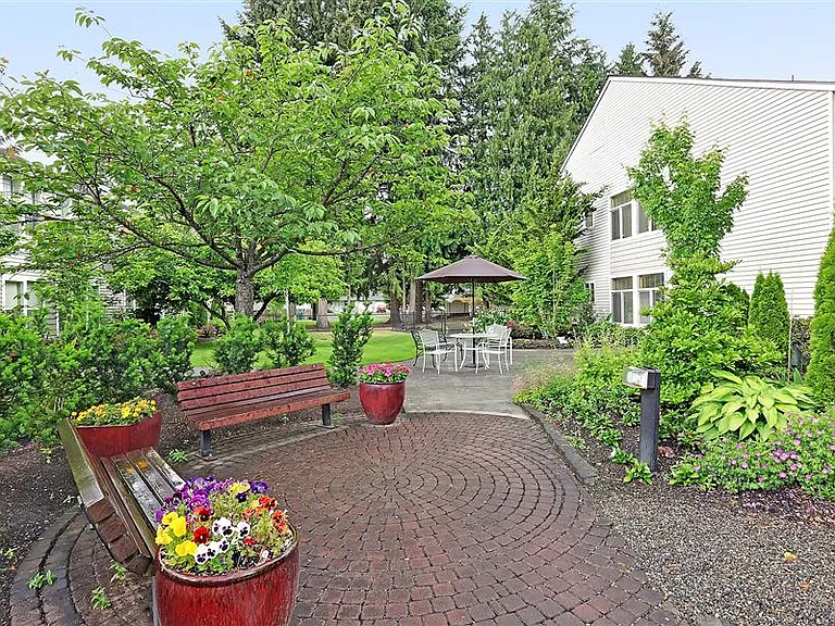 Windsor Square Retirement Community — Photo 20